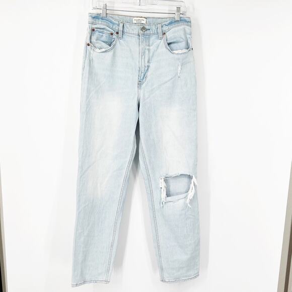 Abercrombie & Fitch The ‘90s Straight Jeans Ultra High Rise Light Wash - Picture 1 of 7